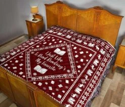 Red Bookish Christmas Quilt -Home Fashion Store front 11 ef4a91b0 8590 4df1 b3d4 54df5e206cb8
